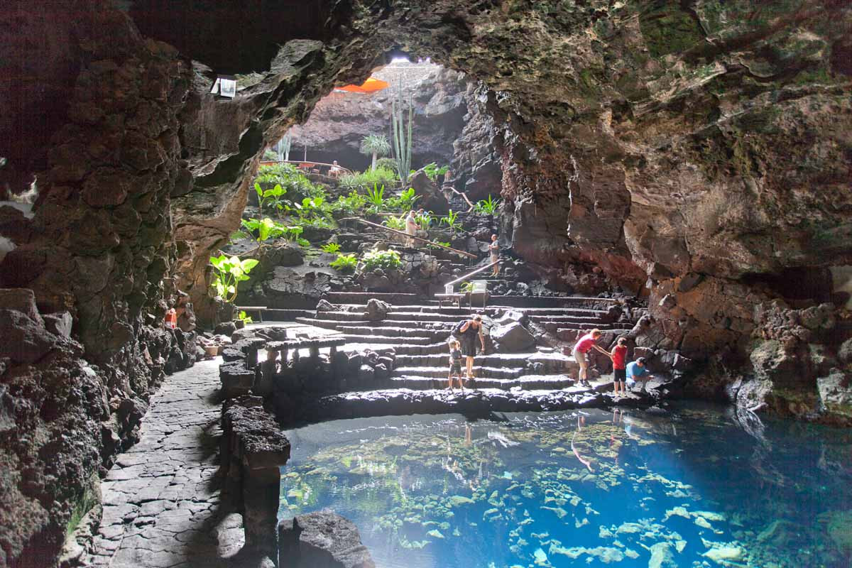 Las Cuevas de los Verdes lanzarote kanári-szigetek utazás viasale travel